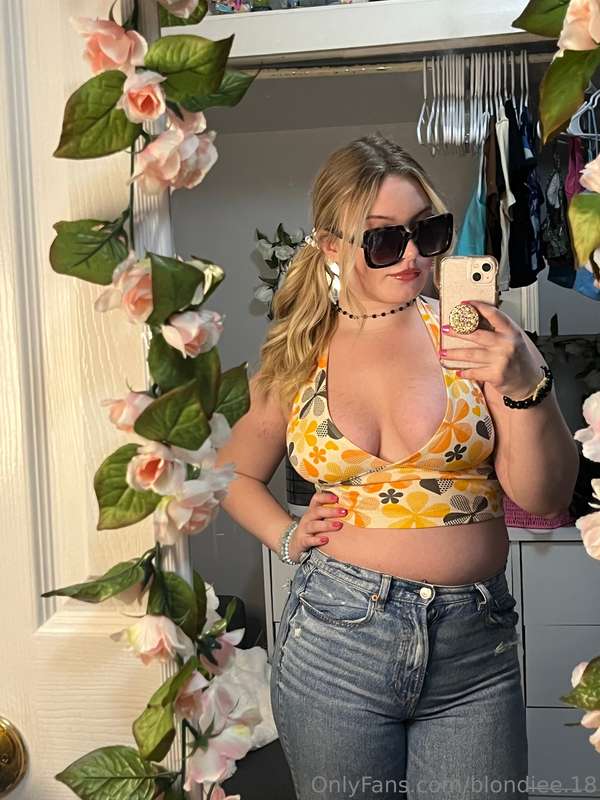 Here is today’s outfit of the day(OOTD). Can’t wait to share.. 1