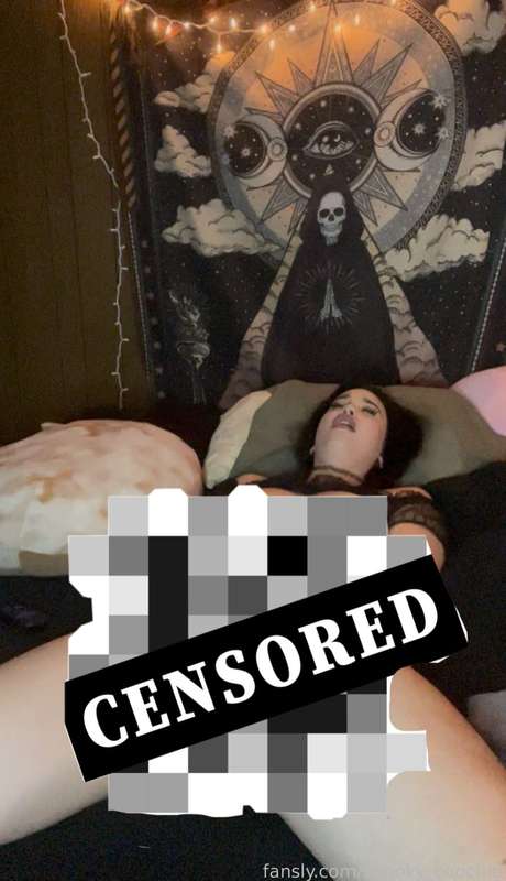 Spooky_Coochie - Fansly - 03 May, 2025