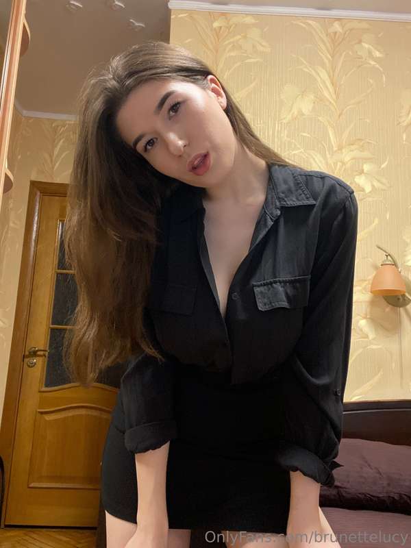 Do you think I have underwear under my clothes? 🤤