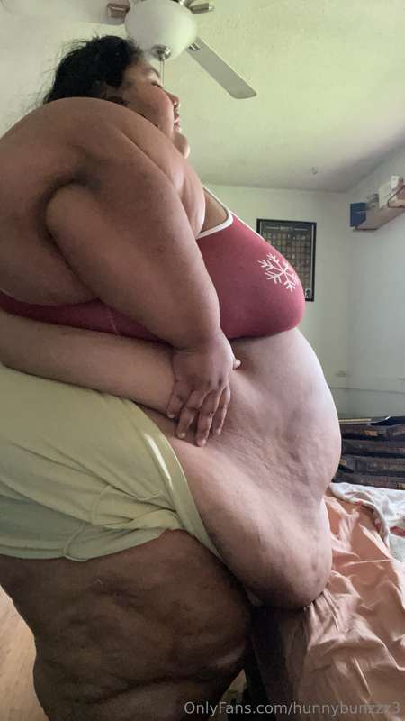 Heheh sooo big and heavy 😇 getting harder and harder to gigg.. 2