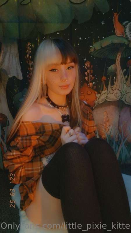 Had some requests for more pictures so here you go ♡