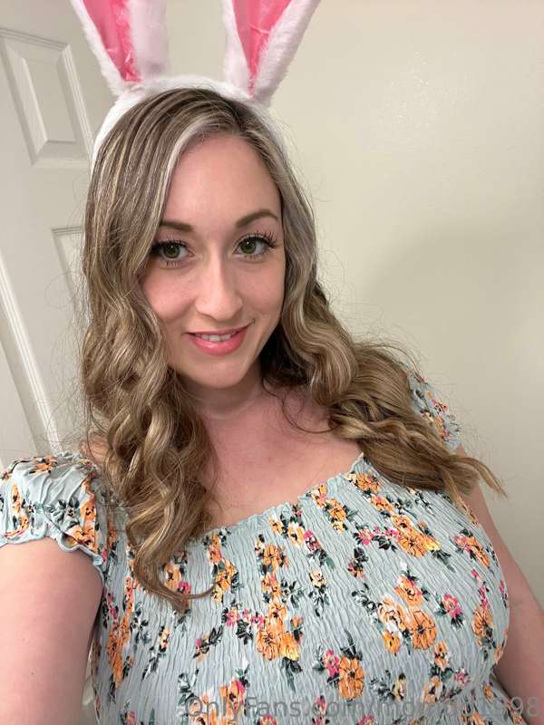 Momdd1998 - Onlyfans - 12 Apr, 2023 2