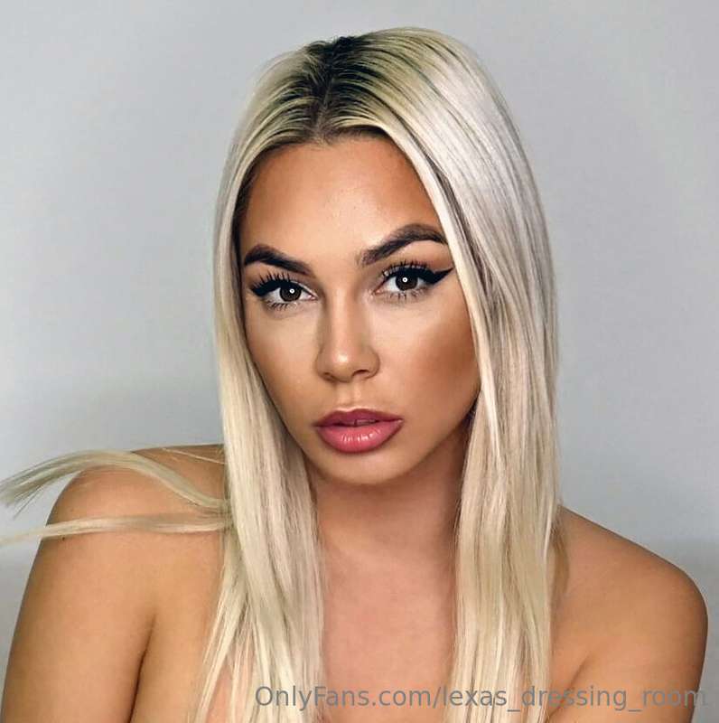 Time for a NEW profile photo (shot yesterday) for my VIP sec.. 2