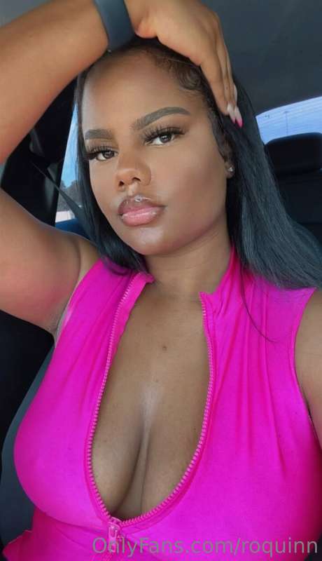 Roquinn - Onlyfans - 2023-05-01T21:52:56
