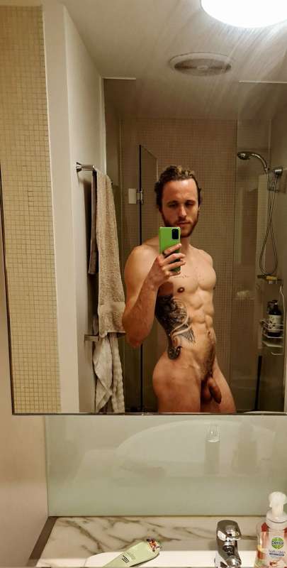 Who wants a piece of this hottie @de_moro ?🇦🇺😍
https://onlyf..