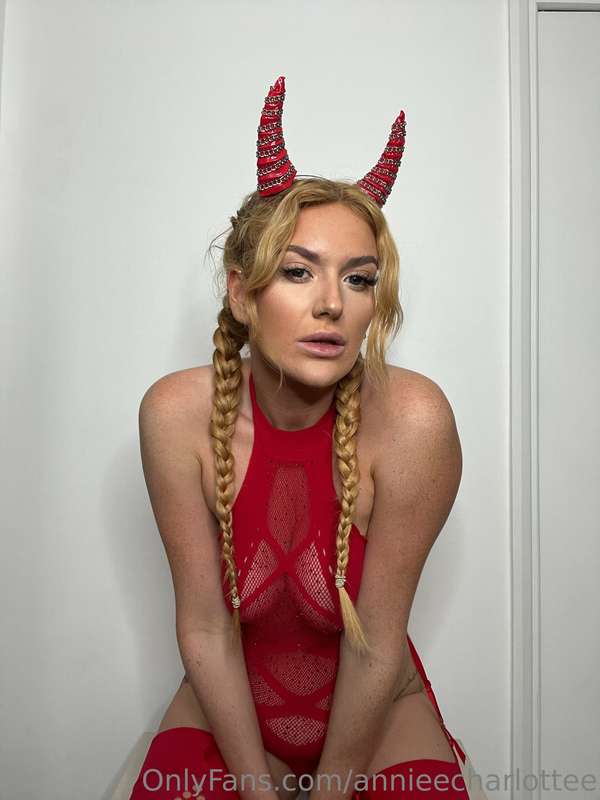 ## WELCOME TO HELL BABY! 😈😈  This horny devil wants to make .. 16