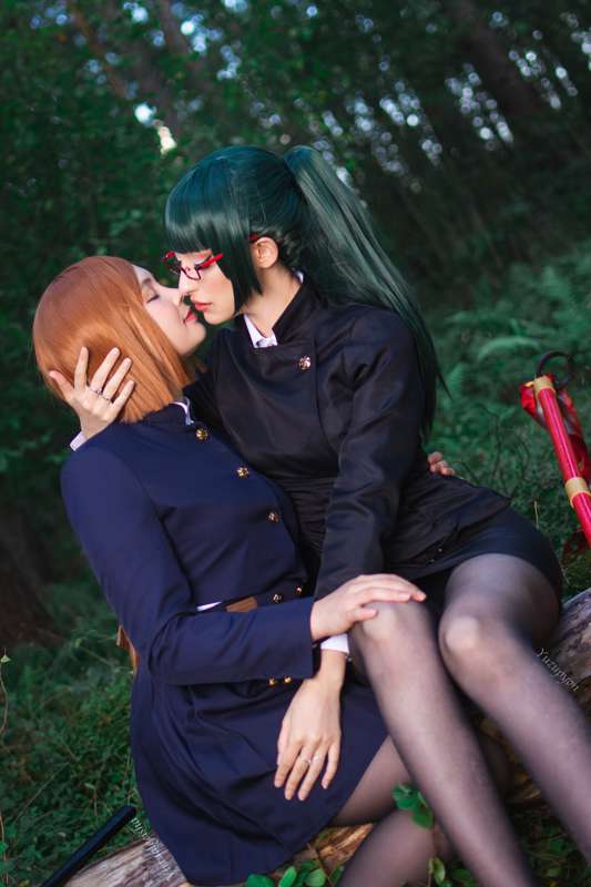 Kissing @yuzupyon 🥺 As Nobara and Maki!

If you'd like to se..