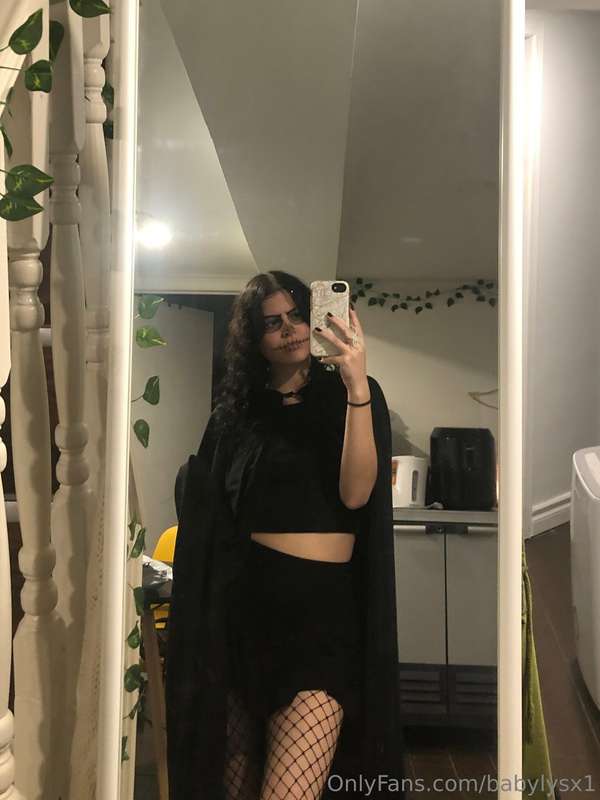 Babylysx1 - Onlyfans - 02 Nov, 2023