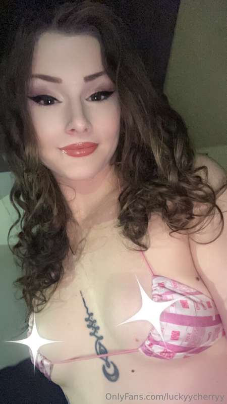 Luckyycherryy - Onlyfans - 19 Sep, 2024