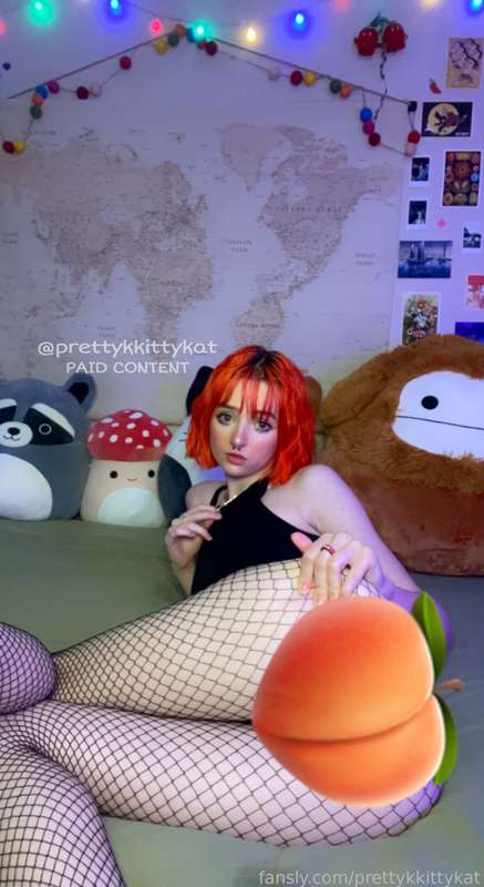 Prettykkittykat - Fansly - 07 May, 2022 2