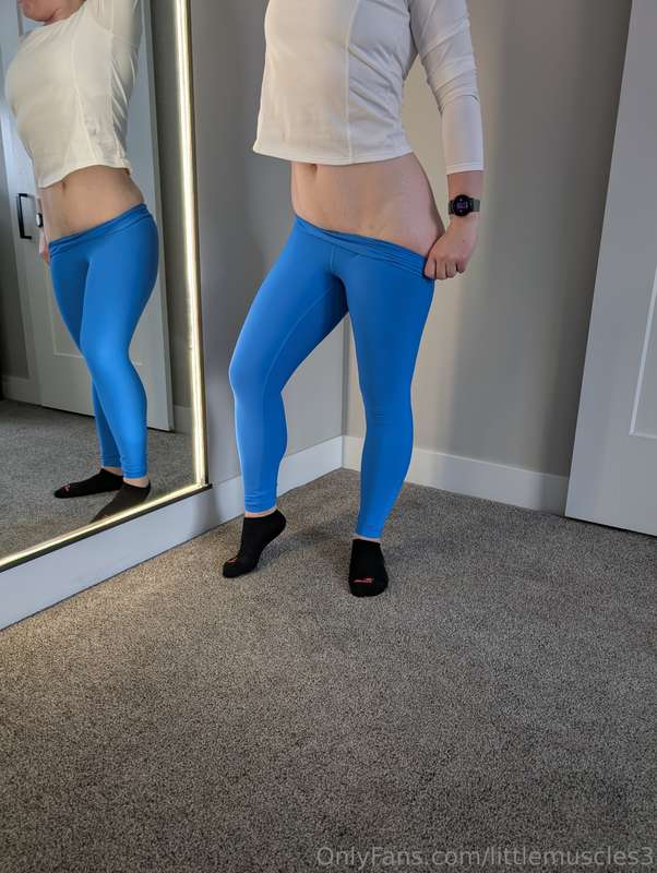 Just a little reminder to hit the gym today! Wouldn't want y..