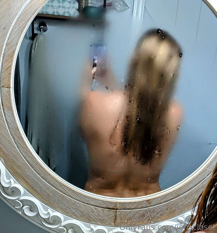 Oops! Made it a bit too steamy in here...😏🥵. Big photo drop ..