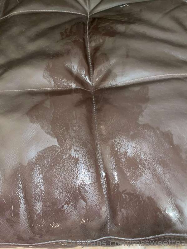 Squirting Part 2 & 3….. and the aftermath  

@u151436987 5