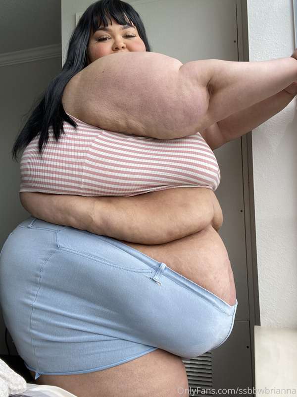 Tell me I look fucking hot. 
Will be posting matching video .. 6
