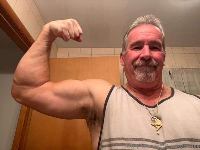 Back and bicep day!!!!! 1