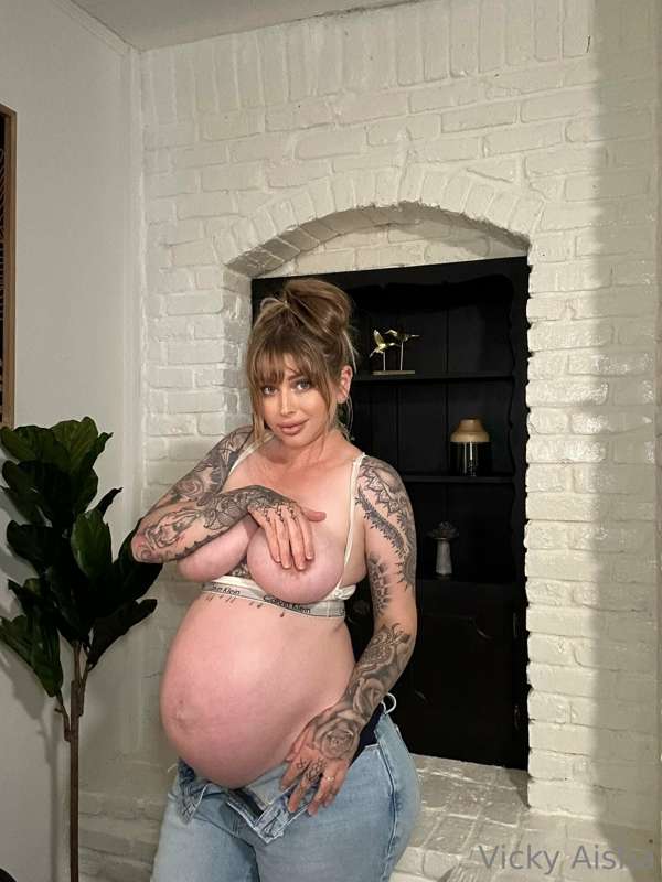 Vickyaisha - Onlyfans - 12 Aug, 2023