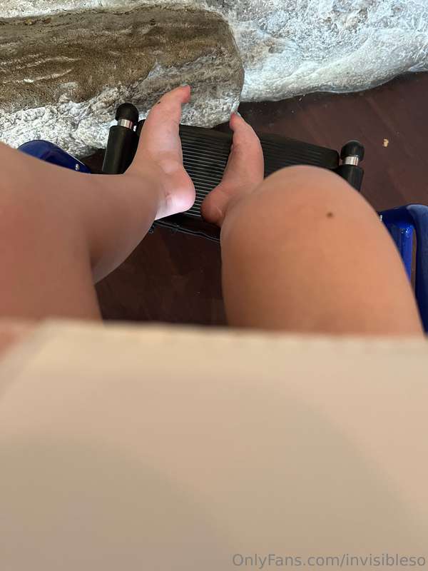 Did someone say feet? 🤭 