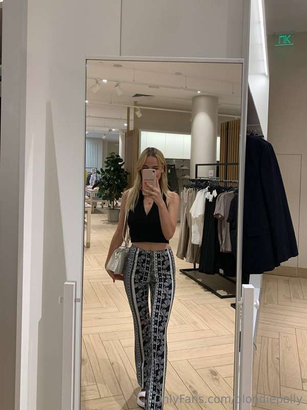 Shopping is my favorite form of therapy 💕 I don’t even have ..