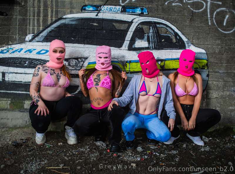 Spring breakers baby Video dropping in 2 hours @extra_sarah .. 13