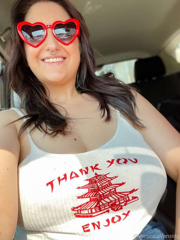 SWIPE FOR THE TITTIES -->
I hope you are having a great week..