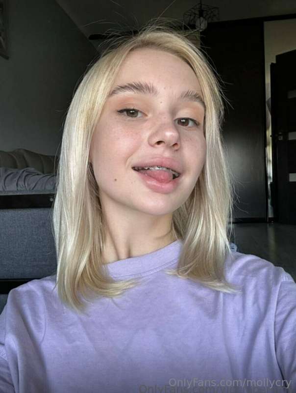 ## ❤️‍🔥 𝗙𝗥𝗘𝗘 𝗢𝗡𝗟𝗬 𝗡𝗢𝗪 ❤️‍🔥👉@vipclubemmy
 This hot thing 🍓 @v..