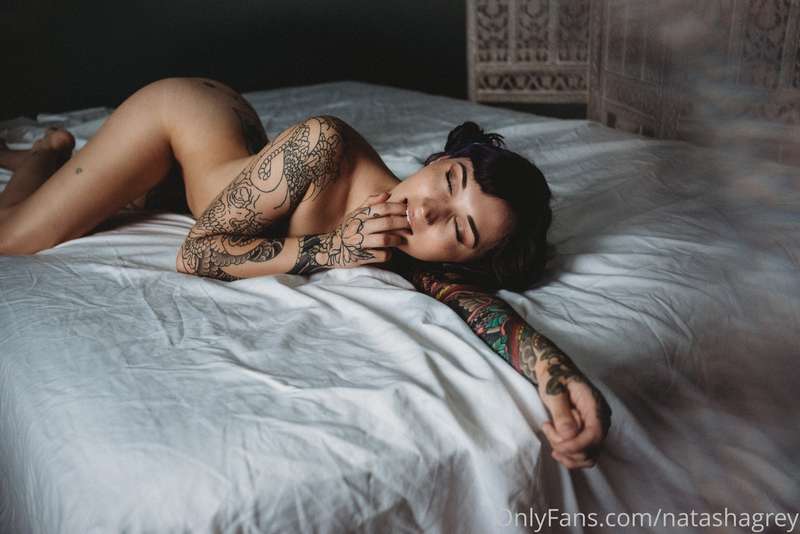 Some shots from my boudoir photoshoot today <3 much more com.. 12