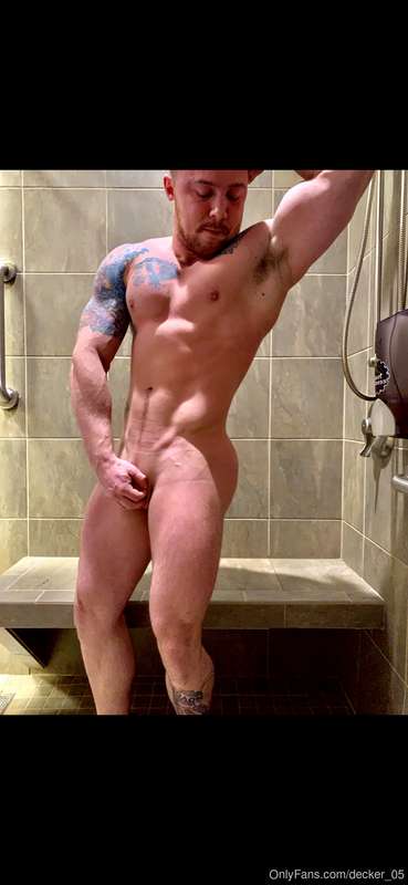 Gotta love gym showers lol 😊
