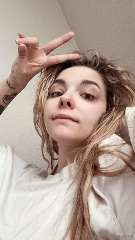 Can we hit snooze today….like forever 😭🩷(Still sick today! C..