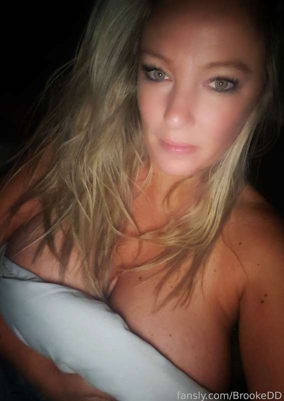 Brookedd - Fansly - 15 Sep, 2021