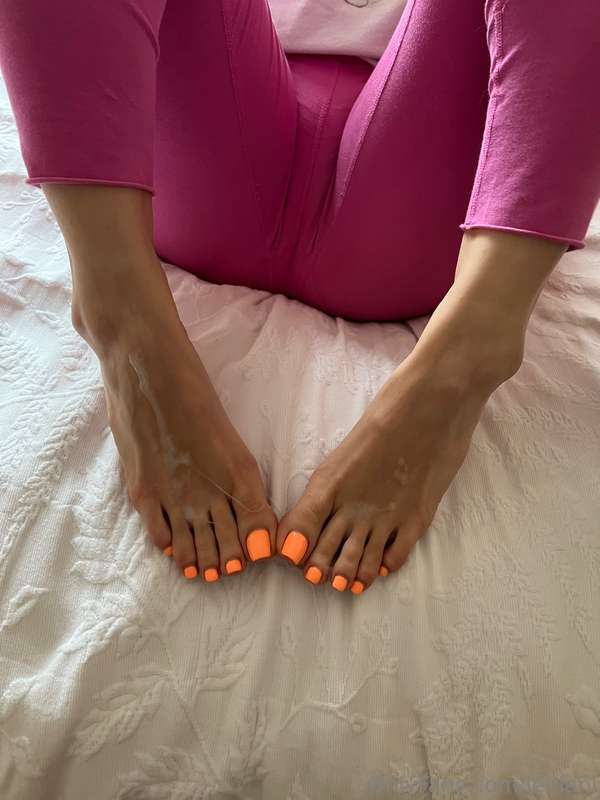 Love my soles so much 🥵🩷 & my toes too 💦 8