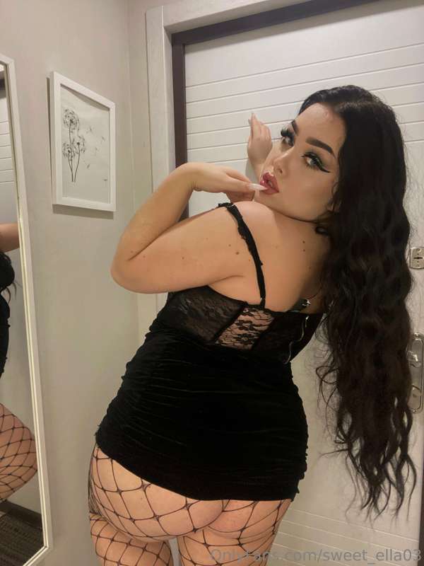 Sweet_Ella03 - Onlyfans - 24 Oct, 2023
