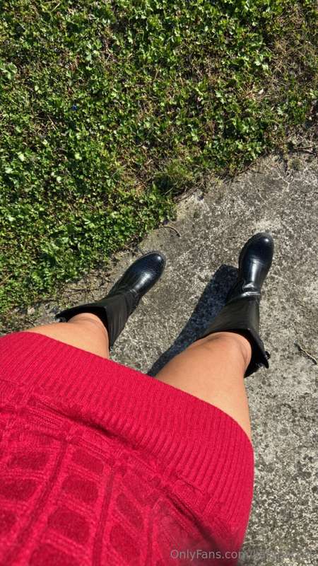 👢