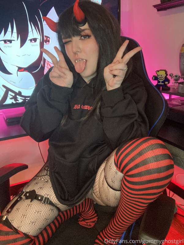 What if I was your sleep paralysis demon? 🖤 12