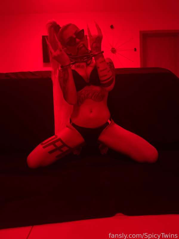 Bella_Summers - Fansly - 24 Jul, 2024