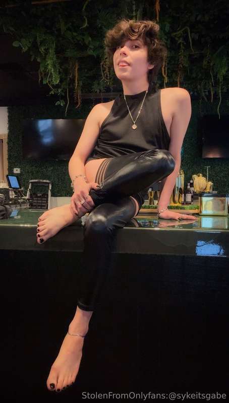 Welcome to ***** bar! I’m Gabe, what can I get for you!? :3 .. 9