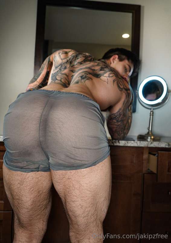 You wouldn’t even last a second 🙄…My ADULT content 🔞👉 @Jakip..