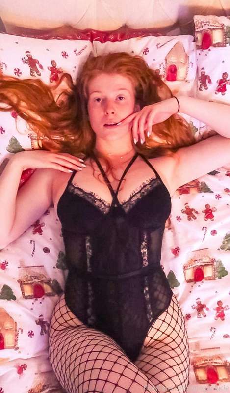 Push me back on the bed😈💗 (hope you admire the Christmas bed.. 3