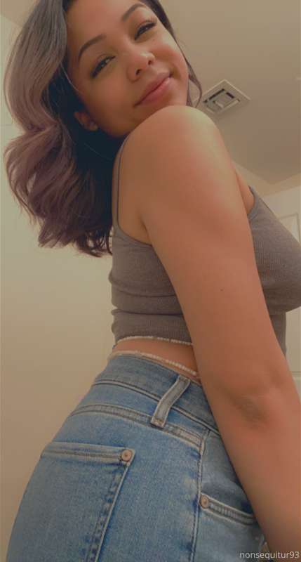 Happy Saturday! I'll be streaming tonight at 8 pm est on twi..