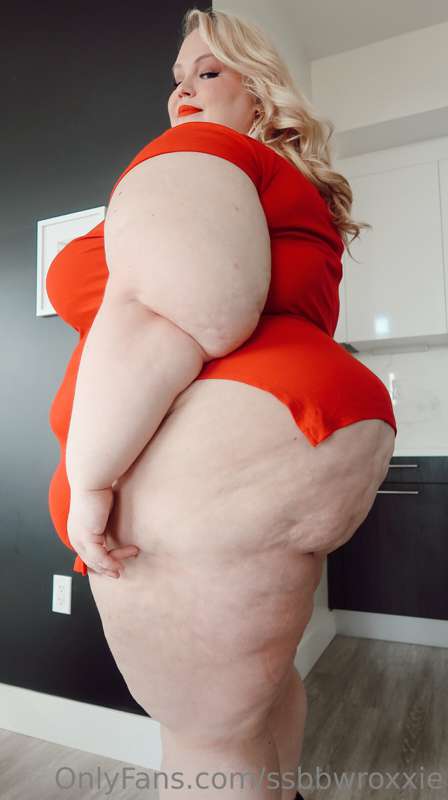 I put on my tightest red dress for you ❤️ I love the way it .. 25