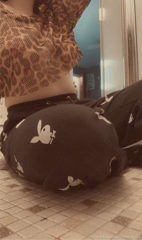 Bought some new clothes~ 
Also, I’d like to apologize for my.. 1