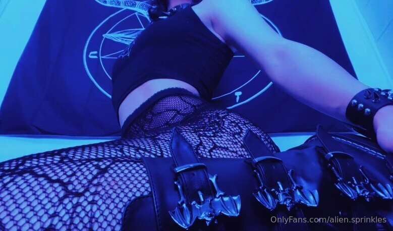 𝕽𝖊𝖆𝖉𝖞 𝖋𝖔𝖗 𝖘𝖈𝖗𝖊𝖆𝖒𝖕𝖎𝖊𝖘 👻🖤💦 14
