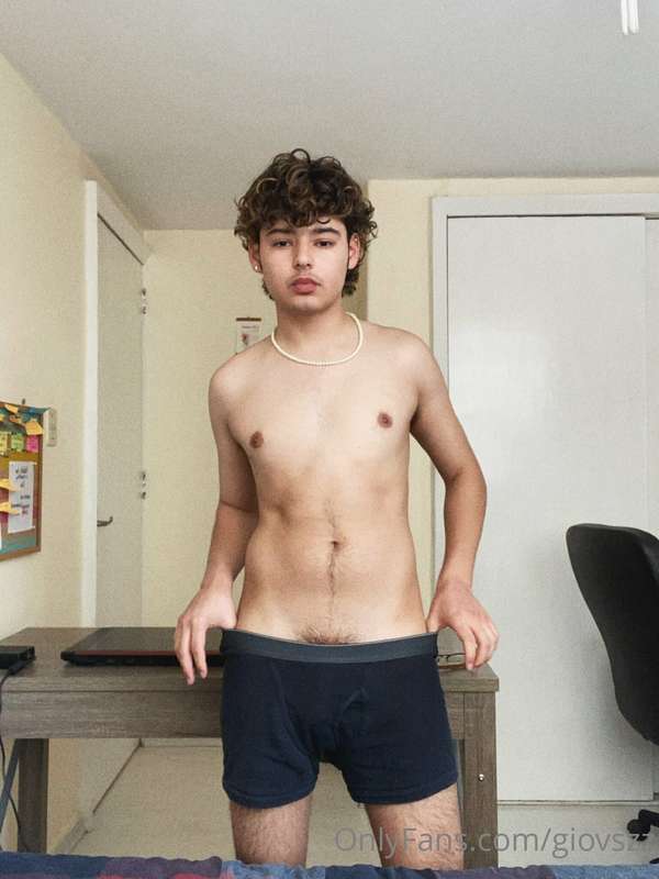 Giovszz - Onlyfans - 04 May, 2022 9