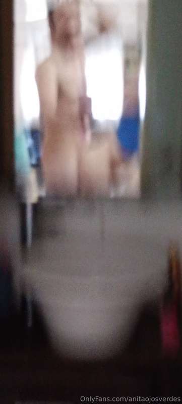 Holissss...querés ver más?... Te invito a entrar en mí perfi..
