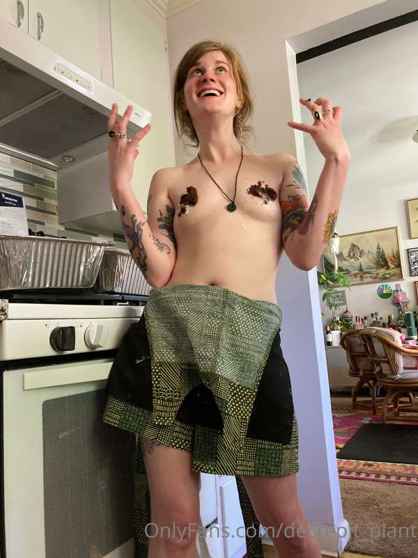 Would you eat my cupcakes? Here’s a little taste of my cupca.. 5