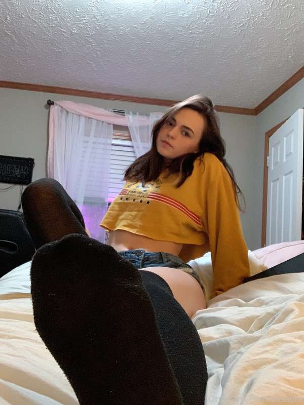 FIRST REAL POST WUT WUT!  ur gonna see thighs.. thighs.. fee.. 4