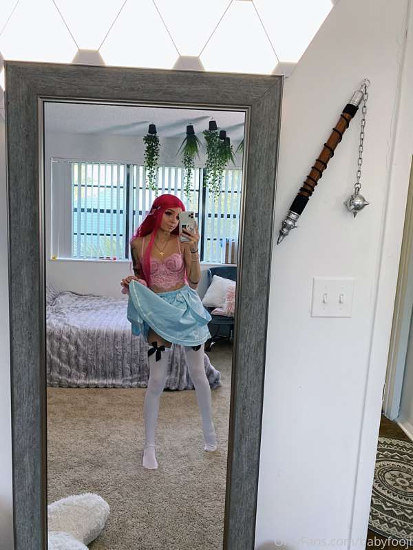 Some pics from this photo set 🍭🌩 pt. 1 15