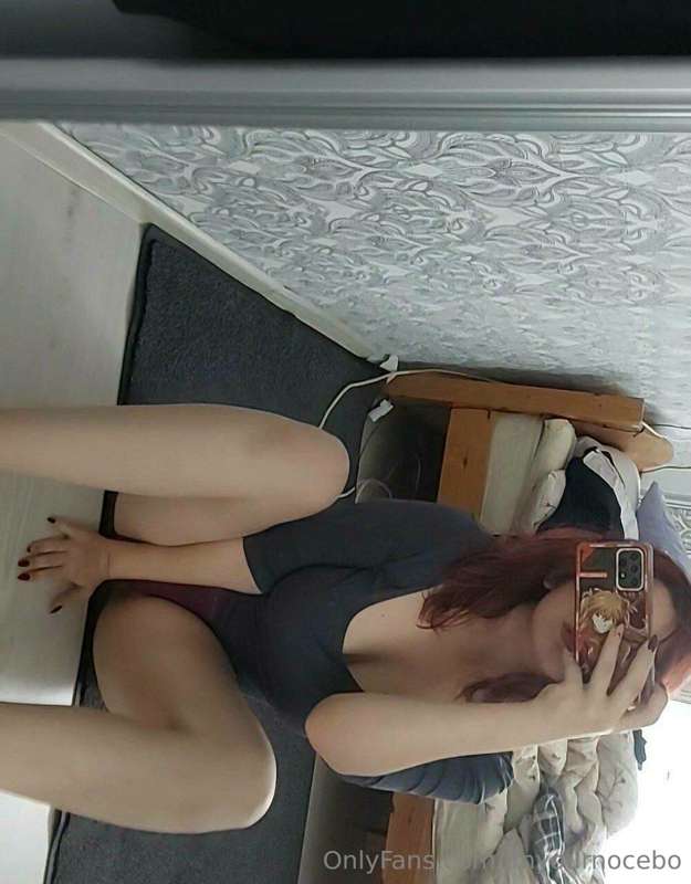 Darling, I'd love to know more about you. Do you have any fe.. 4