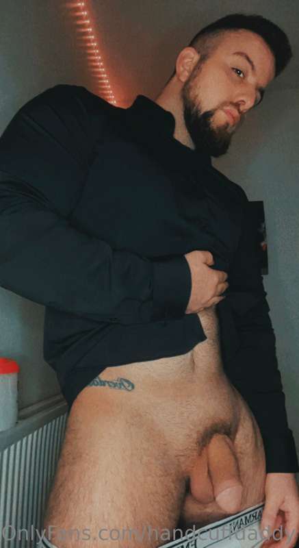 Who wants to go for a dance and a drink 🥃 🔥💦😈 swipe right ba.. 8