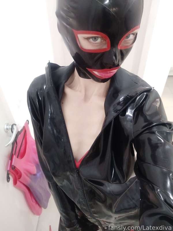 Latexdiva - Fansly - 07 Oct, 2022 6