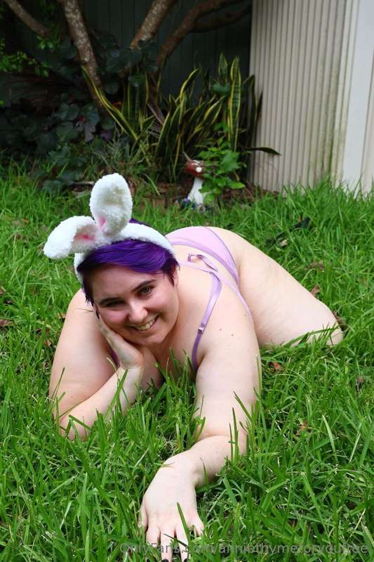 Come get messy in the grass with me!